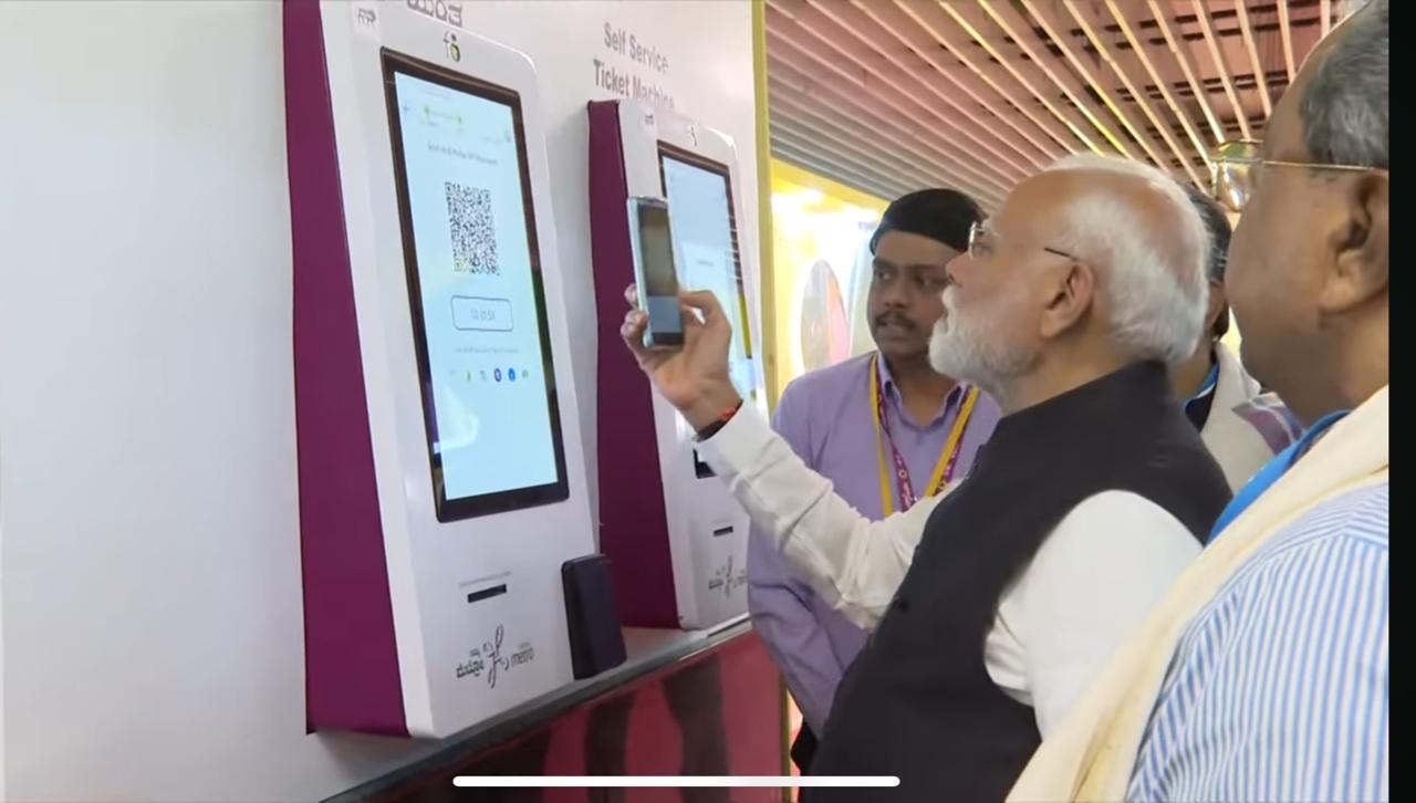 Prime Minister Narendra Modi inaugurating the Transigo kiosk at Namma Metro